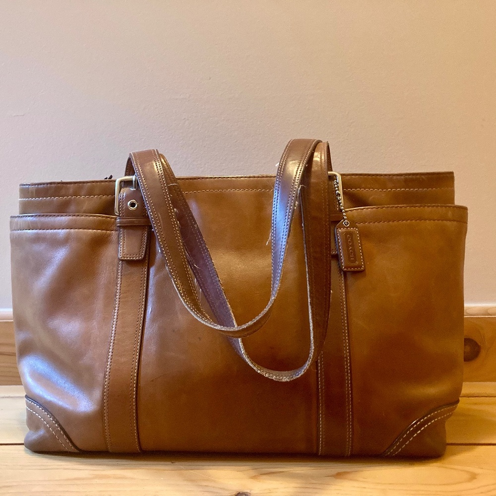 Coach Shoulder Bag in Brown Leather